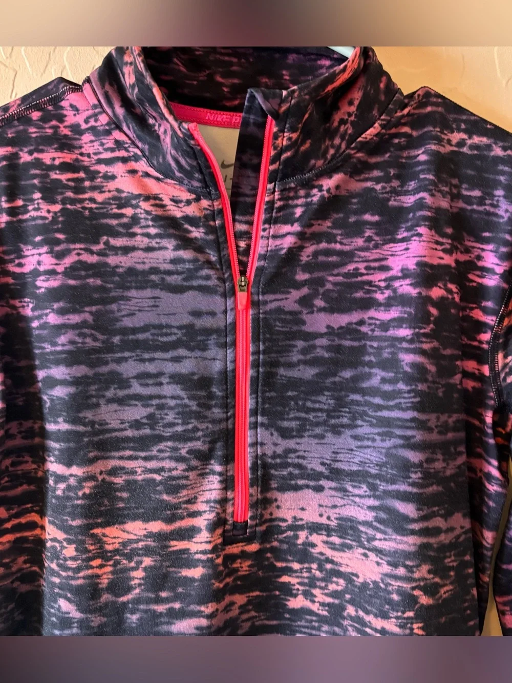 Nike Women’s Black & Pink Quarter-Zip Active Pullover Size Large